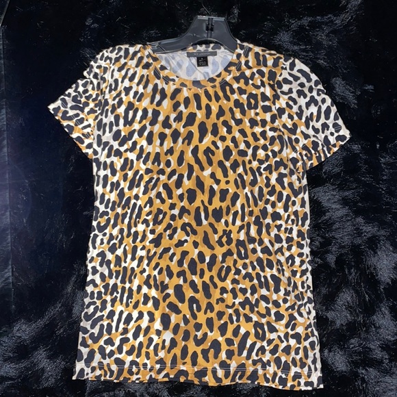 🎉HP🎉St. John leopard print top Small - Picture 2 of 5